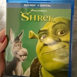 Dreamworks Shrek Blu-ray with Green and Blue Cover